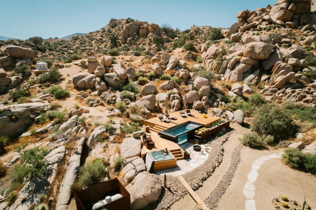 Modpools the ultimate Airbnb amenity installed above ground at an Airbnb in the California dessert