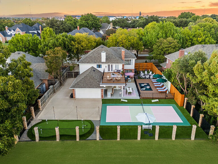 The-Social-Club-TX-Airbnb-Dallas-Fort-Worth-North-Richland-Hills-Texas-Golf-Course-Luxury-Pool-Pickleball-Firepit-5